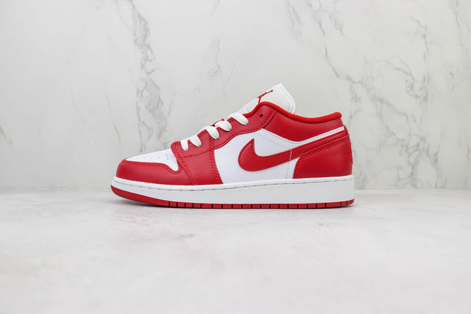乔丹Air Jordan 1 Low “Gym Red”纯原版本低帮AJ1白红大学红板鞋 莆田AJ货源 货号:553560-611