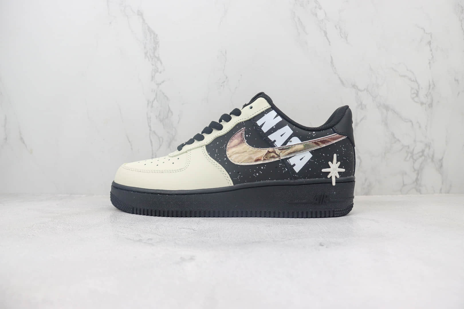耐克Nike Air Force 1 Low纯原版本空军一号低帮AF1星空波点板鞋 莆田耐克工厂 货号:DH2920-001