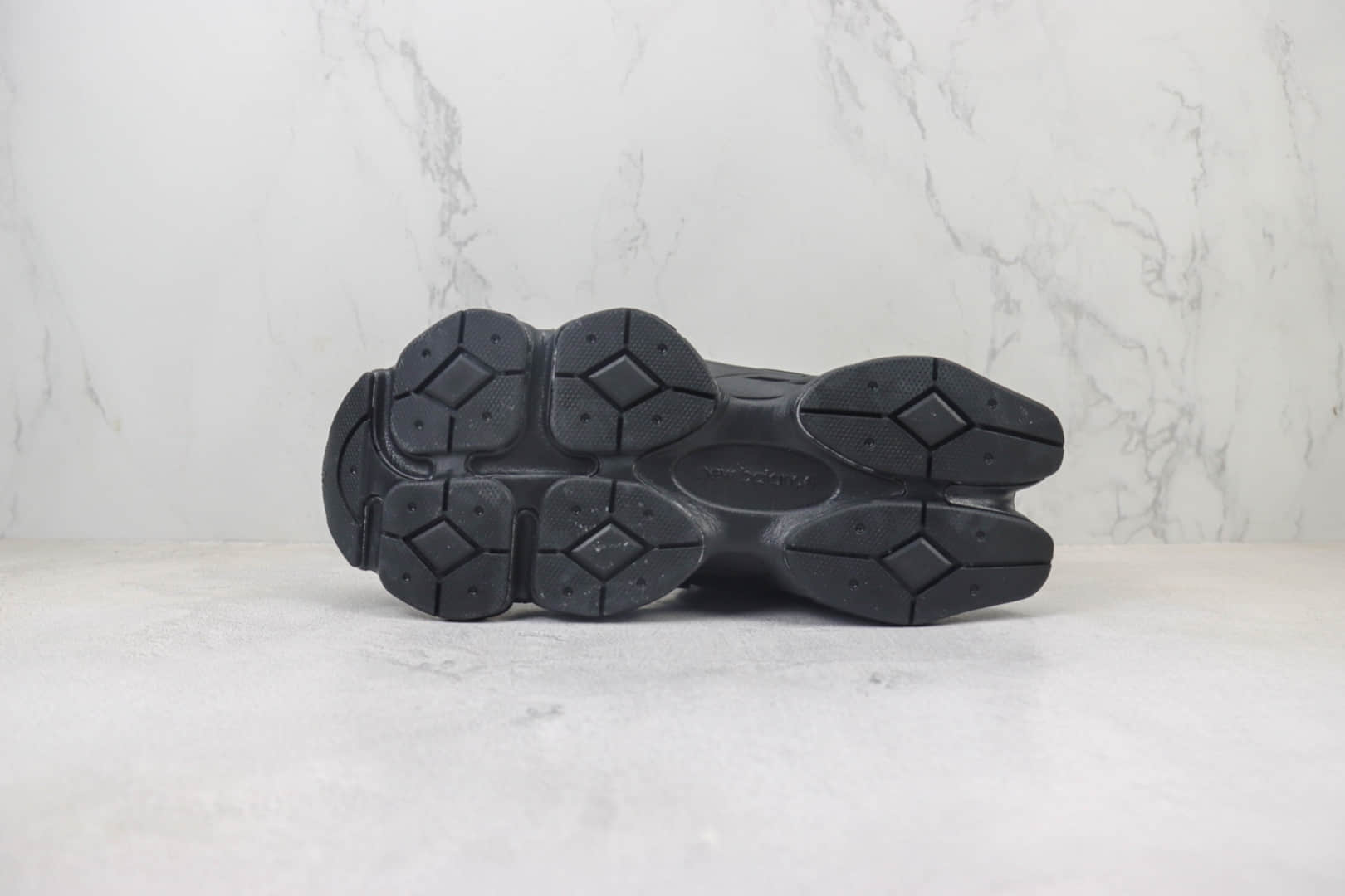 新百伦New Balance 9060纯原版本NB9060黑色复古慢跑鞋 莆田新百伦货源 货号:U9060BPM