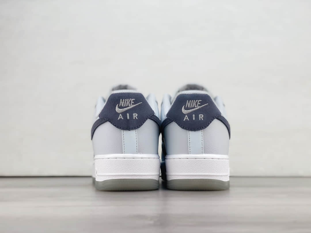 耐克Nike Air Force 1'07 Low纯原版本空军一号低帮AF1浅烟灰深灰勾板鞋 莆田耐克工厂 货号:FJ4170-001