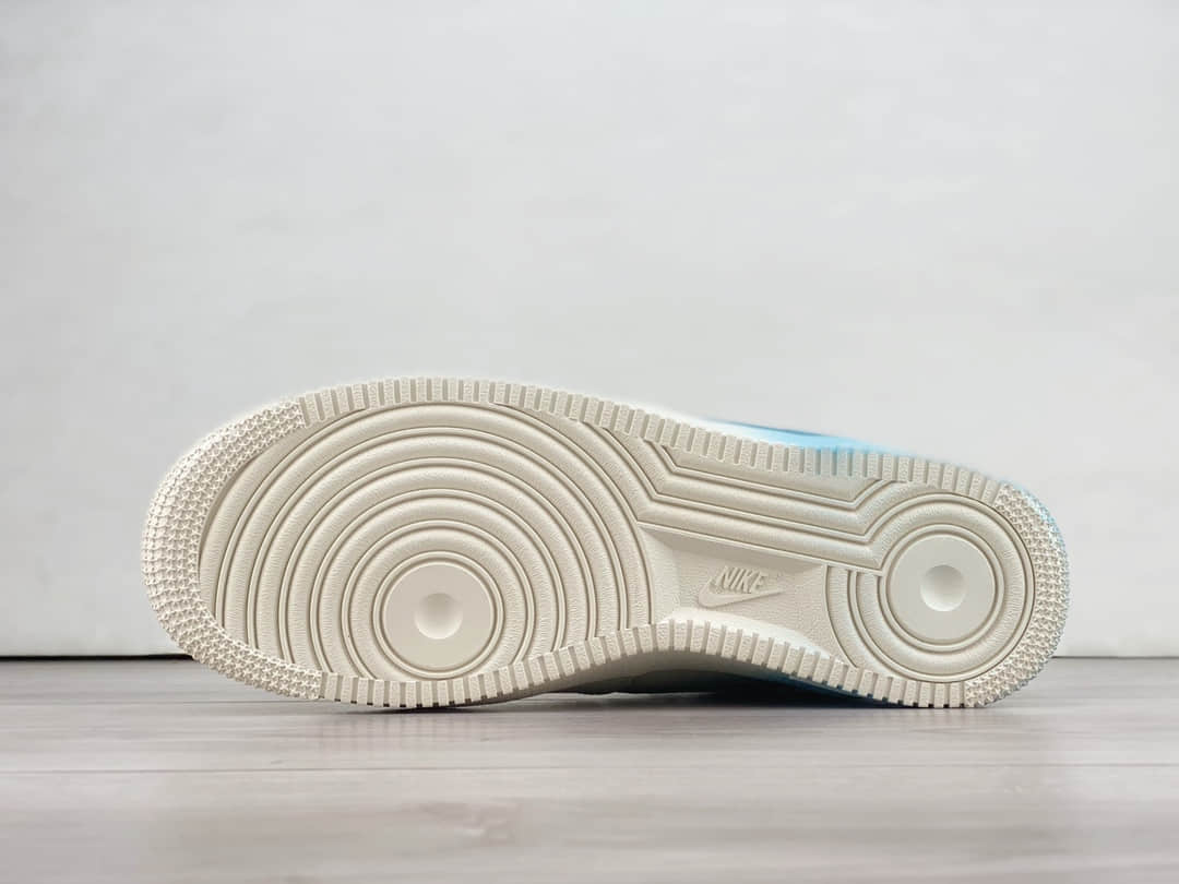耐克Nike Air Force 1 Low纯原版本空军一号AF1二次元白蓝渐变低帮板鞋 莆田耐克货源 货号:DX2340-002