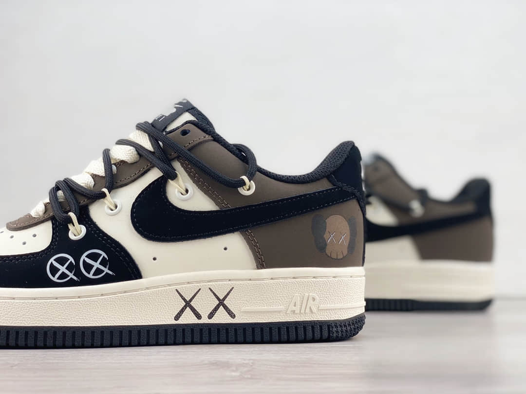 耐克Kaws x Nike Air Force 1'07 Low纯原版本Kaws联名空军一号AF1黑白棕低帮绑带板鞋 莆田复刻鞋 货号:KS6869-888