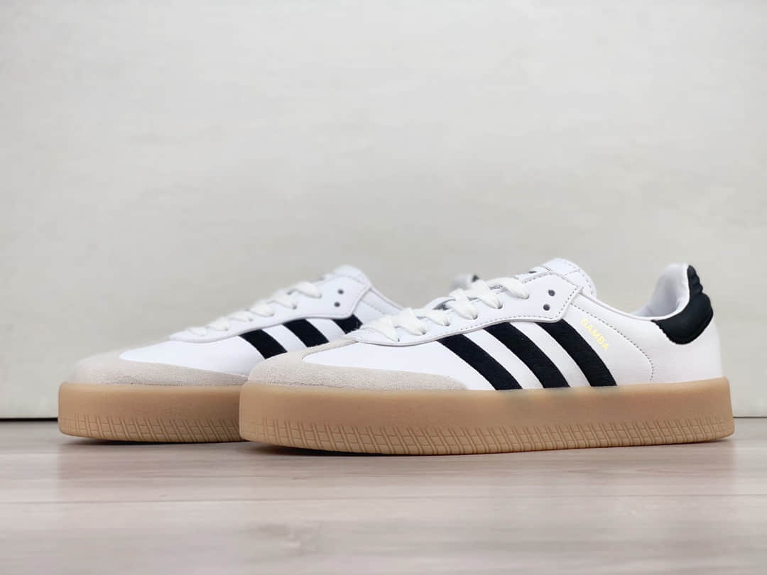 阿迪达斯adidas Samba Vegan OG纯原版本三叶草白黑生胶桑巴德训鞋 莆田阿迪达斯货源 货号:IG5744
