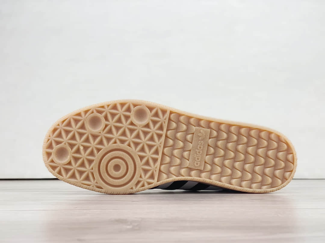 阿迪达斯adidas Samba Vegan OG纯原版本三叶草白黑生胶桑巴德训鞋 莆田阿迪达斯货源 货号:IG5744