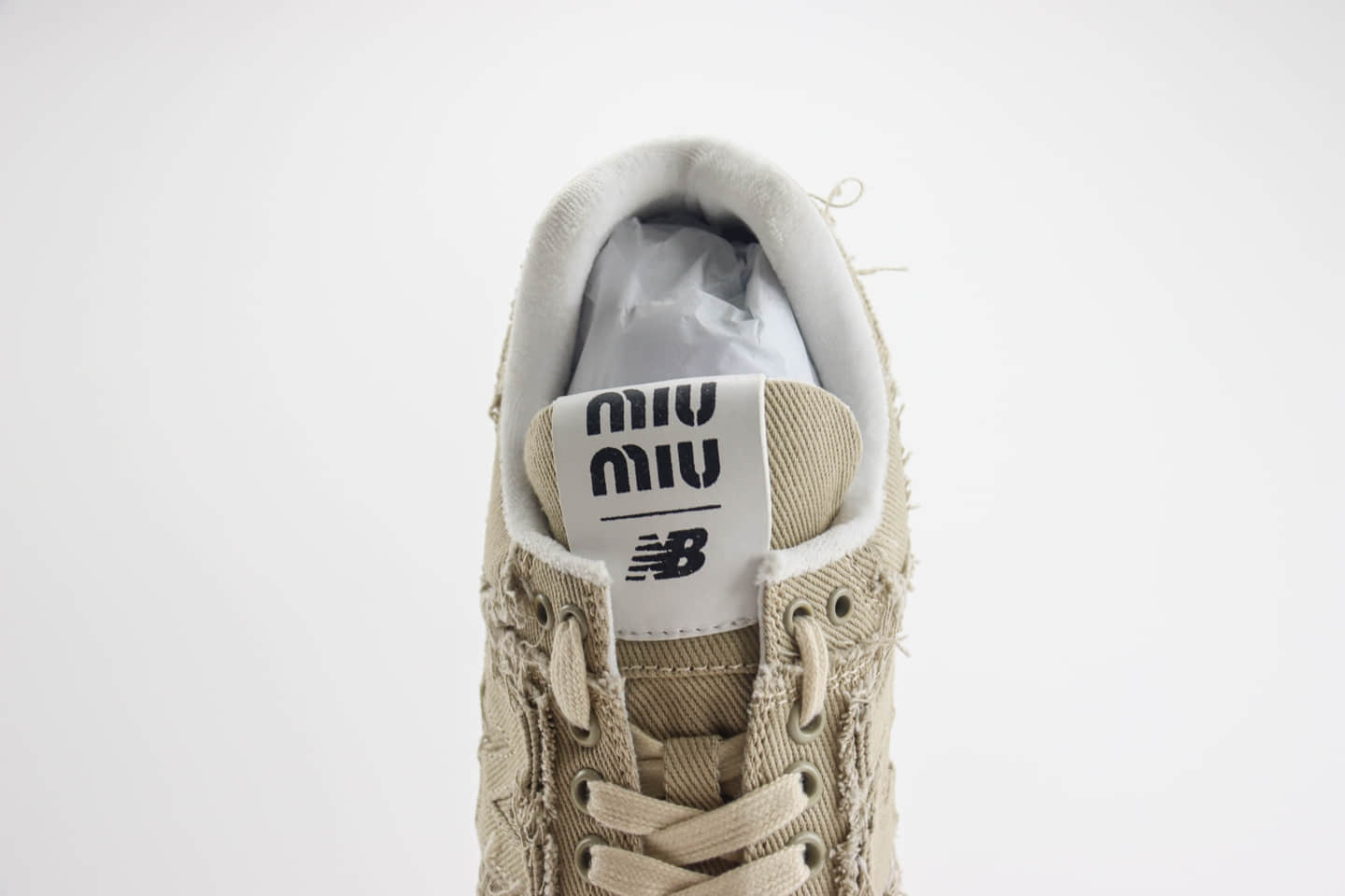 新百伦MiuMiu x New Balance 574纯原版本缪缪联名NB574卡其色磨毛丹宁运动鞋 莆田新百伦工厂