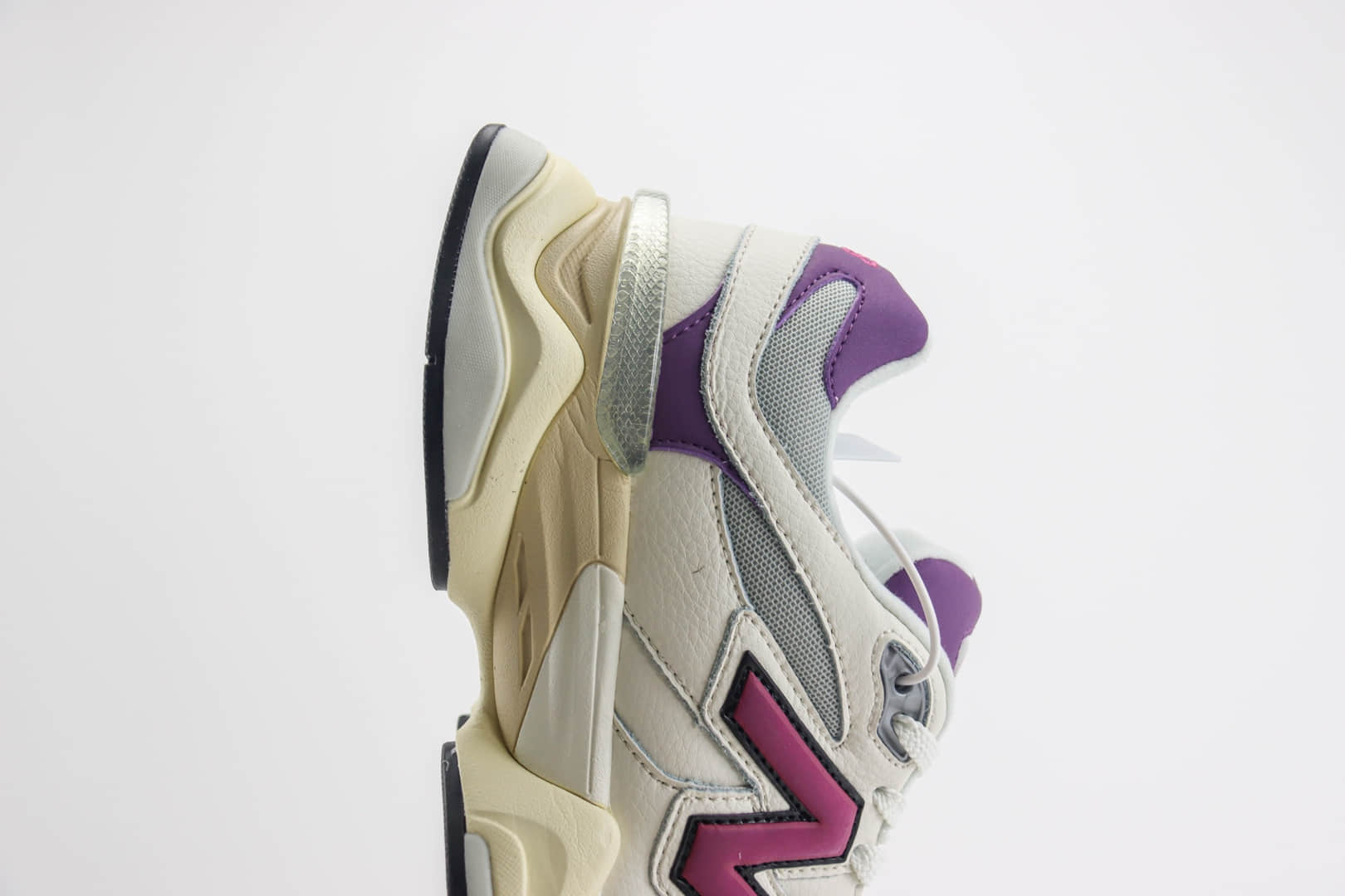 新百伦New Balance 9060纯原版本NB9060白紫复古运动慢跑鞋 莆田新百伦货源 货号:U9060ESC