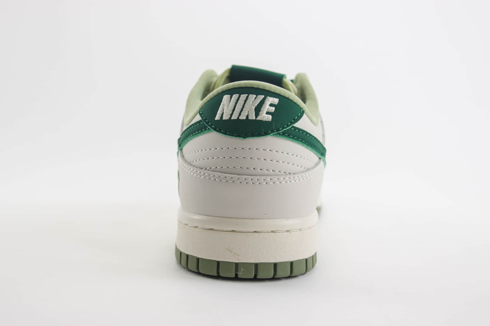 耐克Undefeated x Nike Dunk Low纯原版本UN联名Dunk白绿编织板鞋 莆田天花板Dunk 货号:DQ1098-359