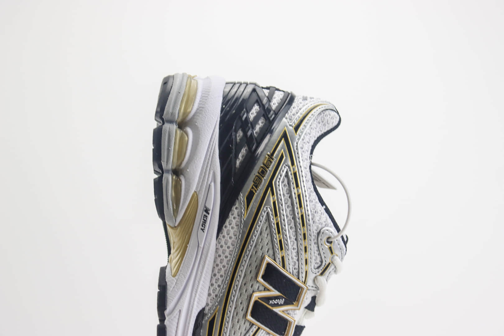 新百伦New Balance 1906纯原版本NB1906黑金复古千禧老爹鞋 莆田新百伦货源 货号:M1906RA