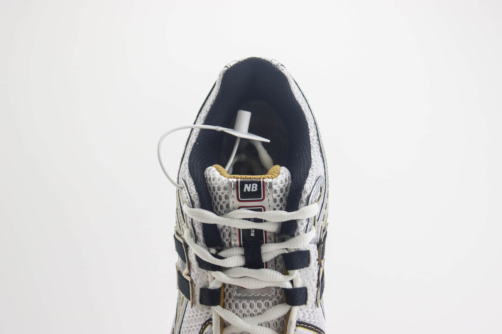 新百伦New Balance 1906纯原版本NB1906黑金复古千禧老爹鞋 莆田新百伦货源 货号:M1906RA