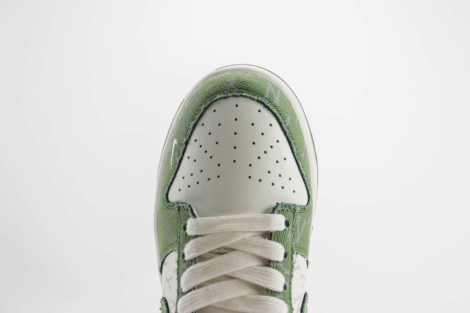 耐克MLB x Nike SB Dunk Low纯原版本低帮SB Dunk米白绿MLB联名板鞋 莆田耐克代理 货号:DQ1098-345