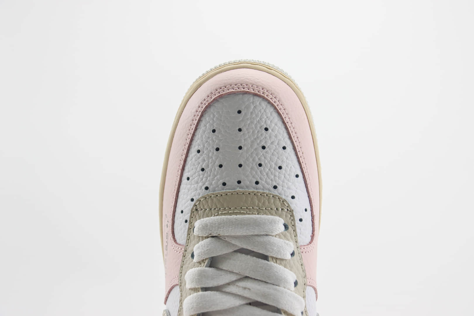 耐克Nike Air Force 1 Low纯原版本空军一号AF1情人节限定灰白粉爱心板鞋 莆田耐克工厂 货号：TY0301-222