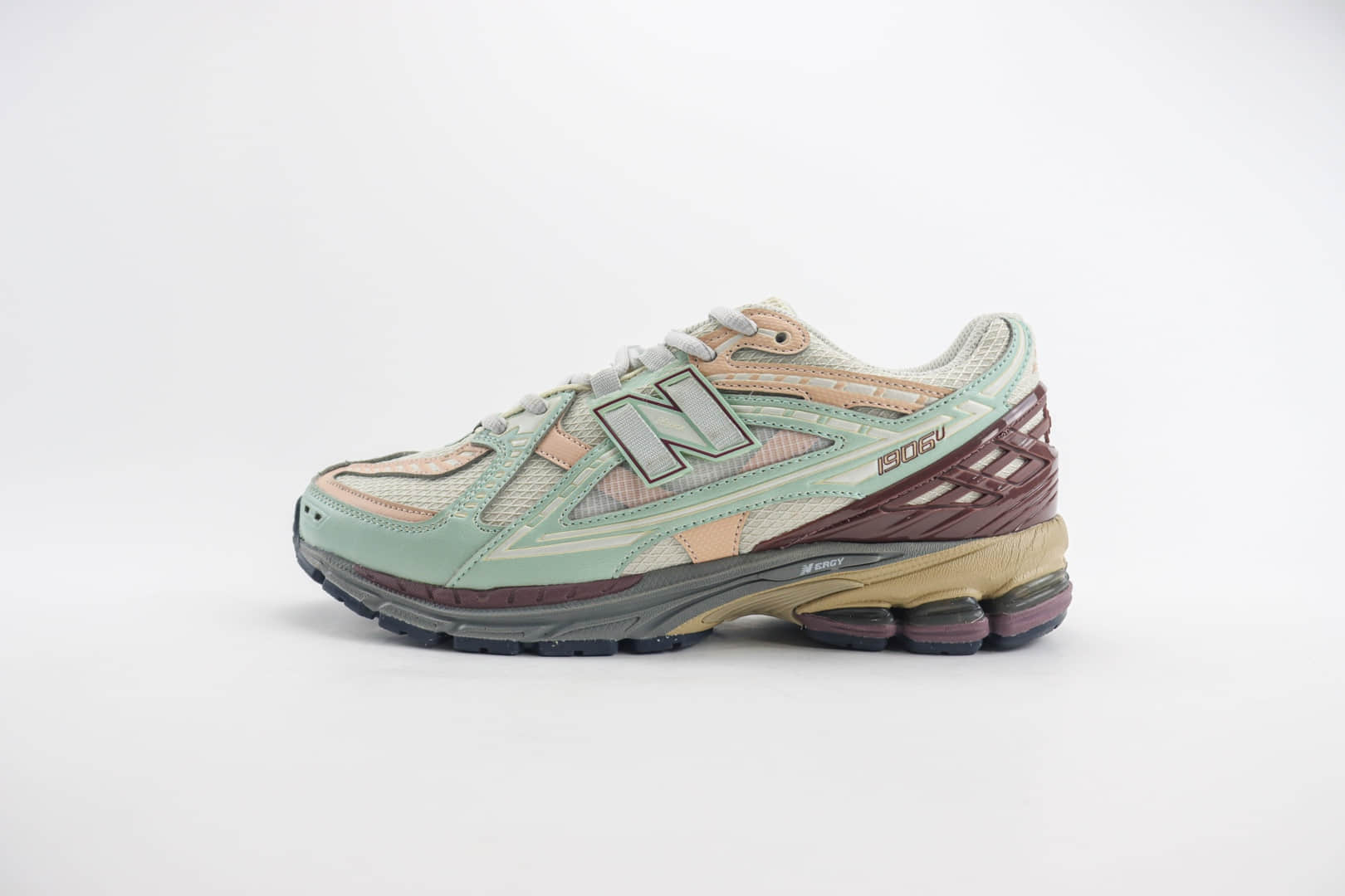 新百伦New Balance 1906纯原版本NB1906米绿色复古跑鞋 莆田新百伦货源 货号：M1906ND