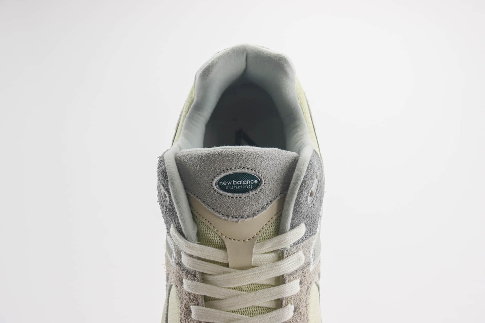 新百伦New Balance 2002R纯原版本NB2002R浅米灰复古跑鞋 莆田新百伦货源 货号：M2002REK