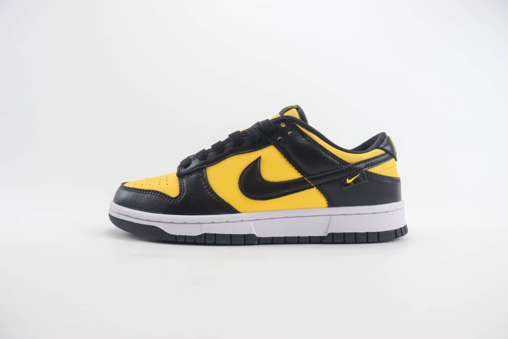 耐克Nike SB Dunk Low纯原版本低帮SB Dunk黑黄色板鞋 莆田耐克代理 货号：FZ4618-001