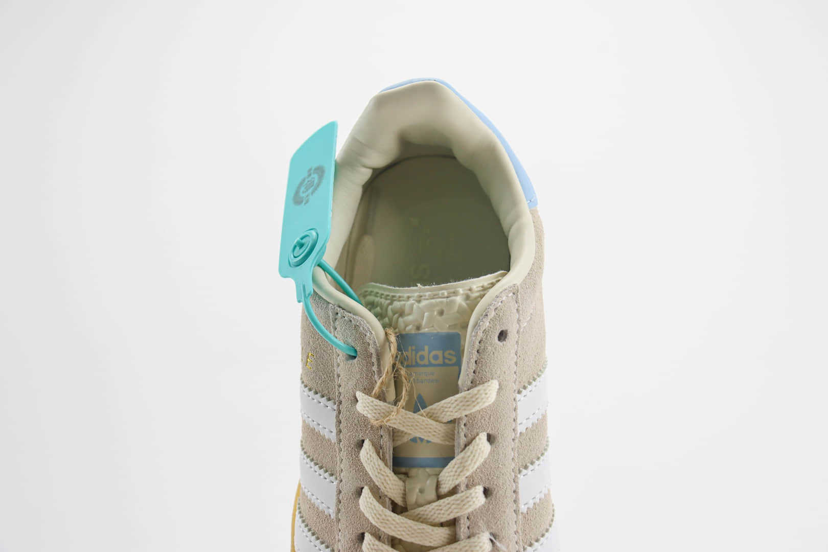 阿迪达斯adidas Originals Gazelle Bold W纯原版本灰白蓝三层厚底松糕鞋 莆田阿迪达斯货源 货号:JH5540