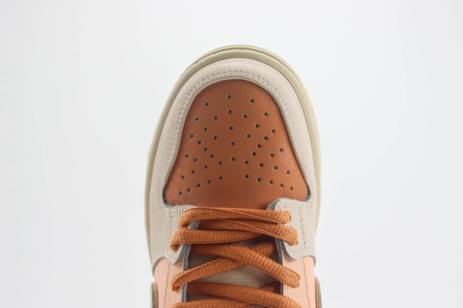 耐克Nike SB Dunk Low纯原版本低帮SB Dunk粉橙渐变板鞋 莆田耐克货源 货号:FV5926-200