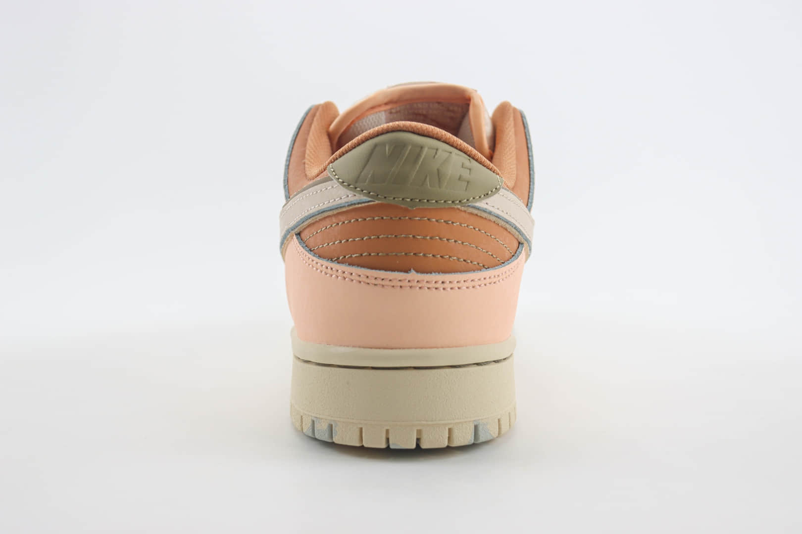 耐克Nike SB Dunk Low纯原版本低帮SB Dunk粉橙渐变板鞋 莆田耐克货源 货号:FV5926-200