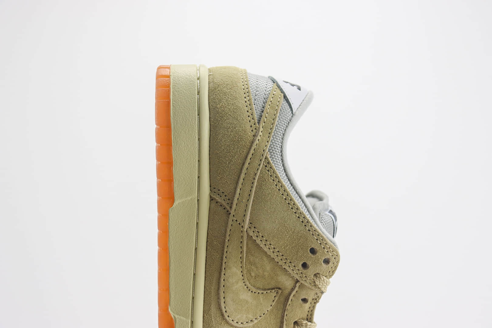 耐克Nike SB Dunk Low纯原版本低帮SB Dunk抹茶绿麂皮板鞋 莆田耐克代理 货号:HJ0367-200