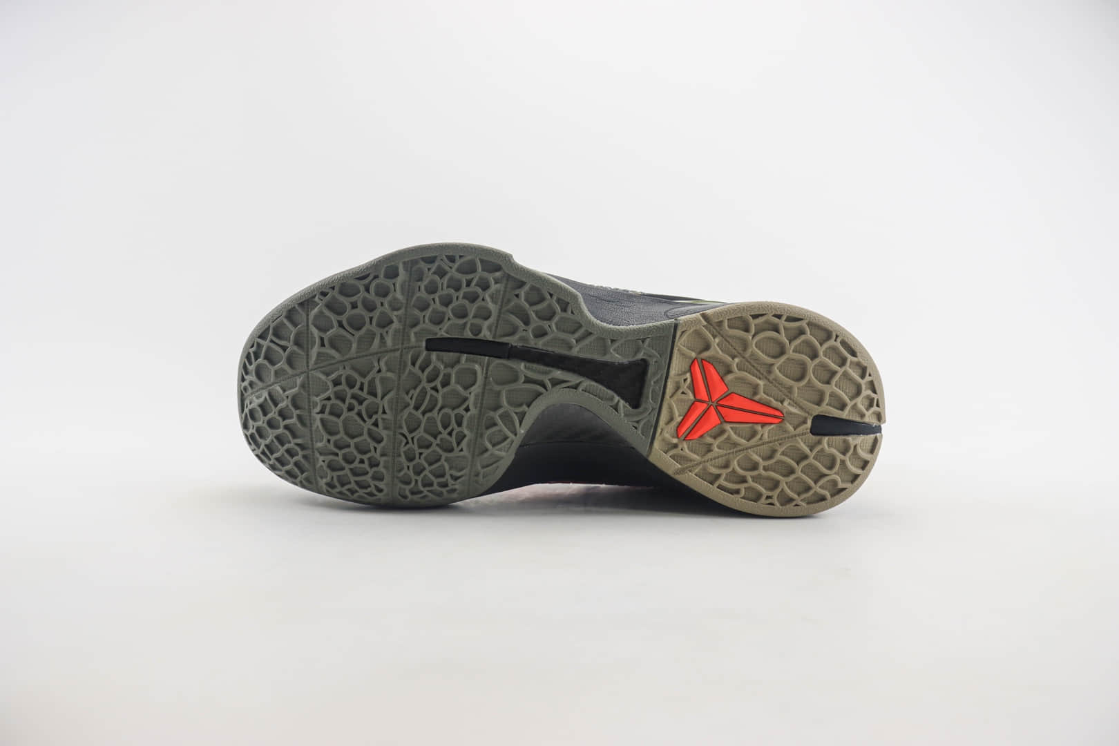 耐克Nike Zoom Kobe 6 Protro纯原版本科比6代黑红迷彩实战篮球鞋 莆田耐克工厂 货号：FQ3546-001