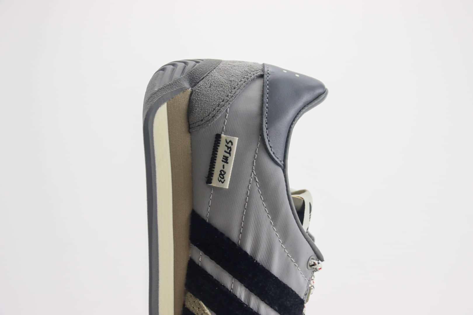 阿迪达斯Song for the Mute x adidas Shadowturf纯原版本SFTM联名三叶草浅蓝灰阿甘慢跑鞋 莆田阿迪达斯工厂 货号：IH7519