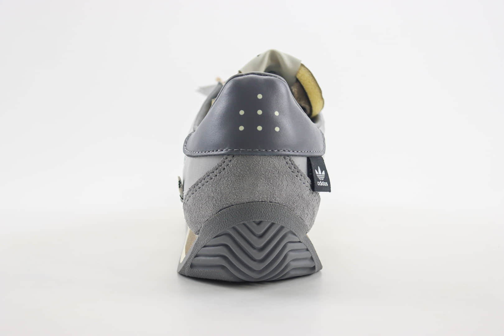 阿迪达斯Song for the Mute x adidas Shadowturf纯原版本SFTM联名三叶草浅蓝灰阿甘慢跑鞋 莆田阿迪达斯工厂 货号：IH7519