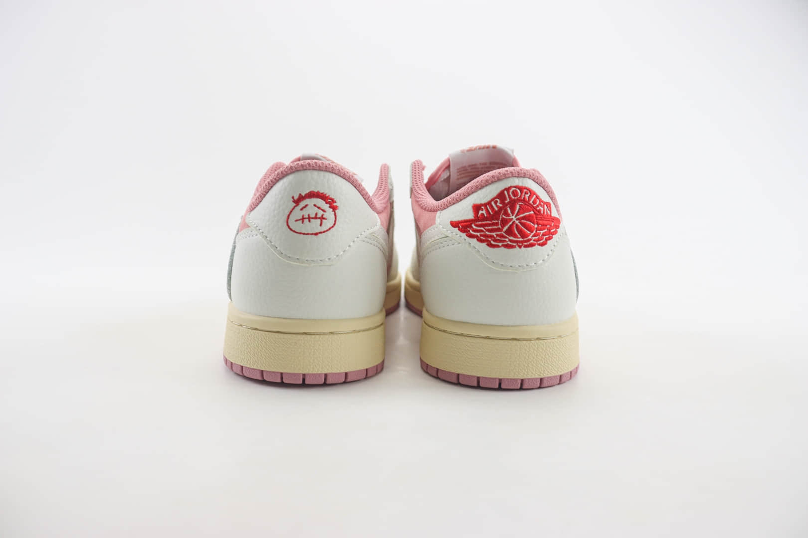 耐克Travis Scott x Air Jordan 1 Low纯原版本低帮AJ1桃粉白倒钩TS联名板鞋 莆田耐克工厂 货号：DM7866-600