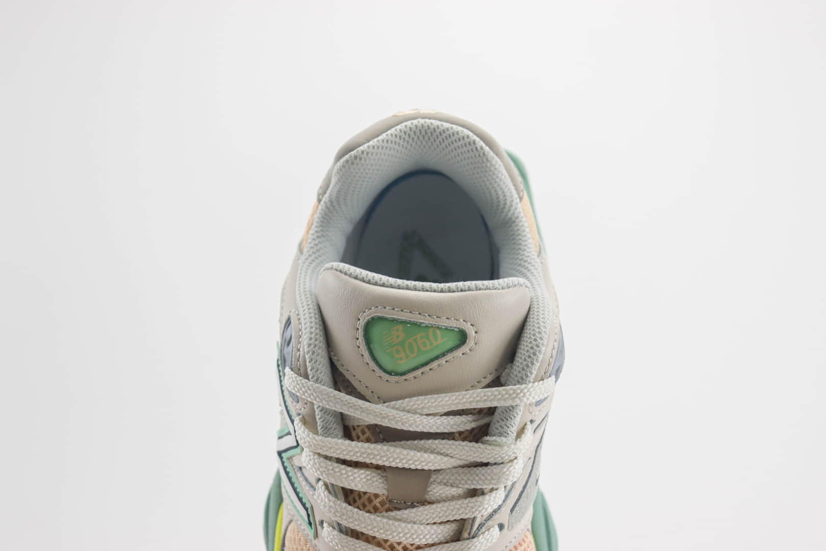 新百伦New Balance 9060纯原版本NB9060灰黄绿小象蹄跑鞋 莆田新百伦货源 货号:U9060GCB