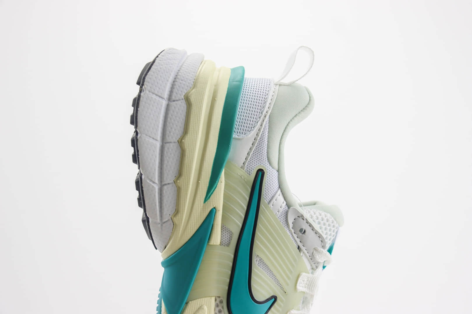 耐克Nike V2K Run Low纯原版本V2K白绿色复古跑鞋 莆田复刻鞋货源 货号:FD0736-105