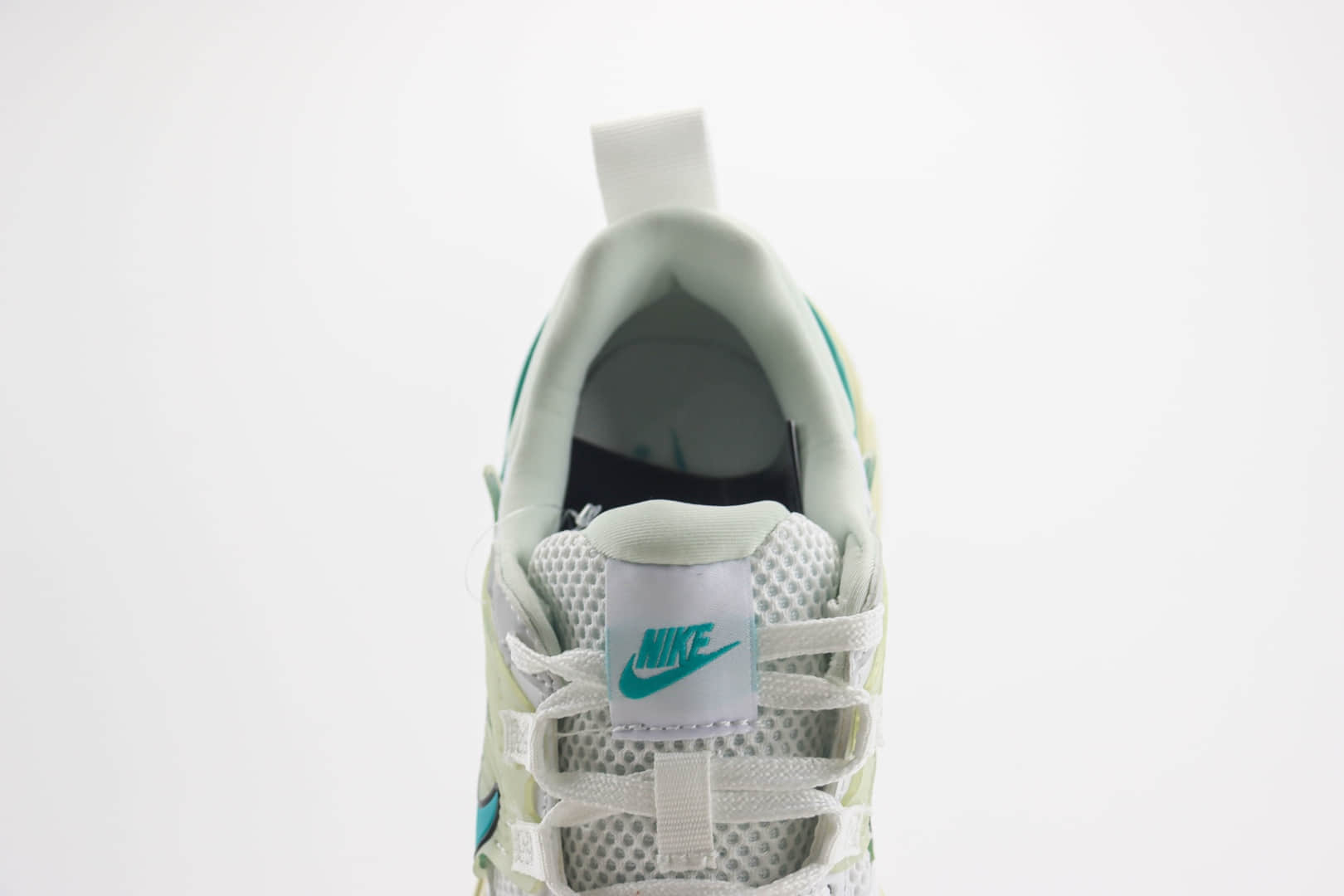 耐克Nike V2K Run Low纯原版本V2K白绿色复古跑鞋 莆田复刻鞋货源 货号:FD0736-105