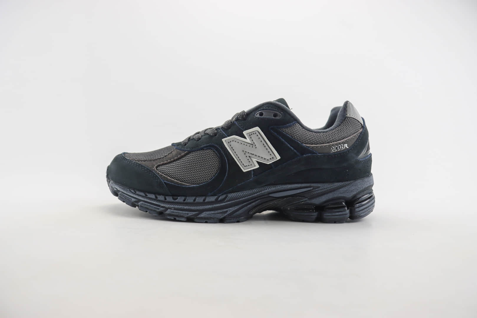 新百伦New Balance 2002R纯原版本NB2002R黑色复古跑鞋 莆田新百伦货源 货号:M2002RBV
