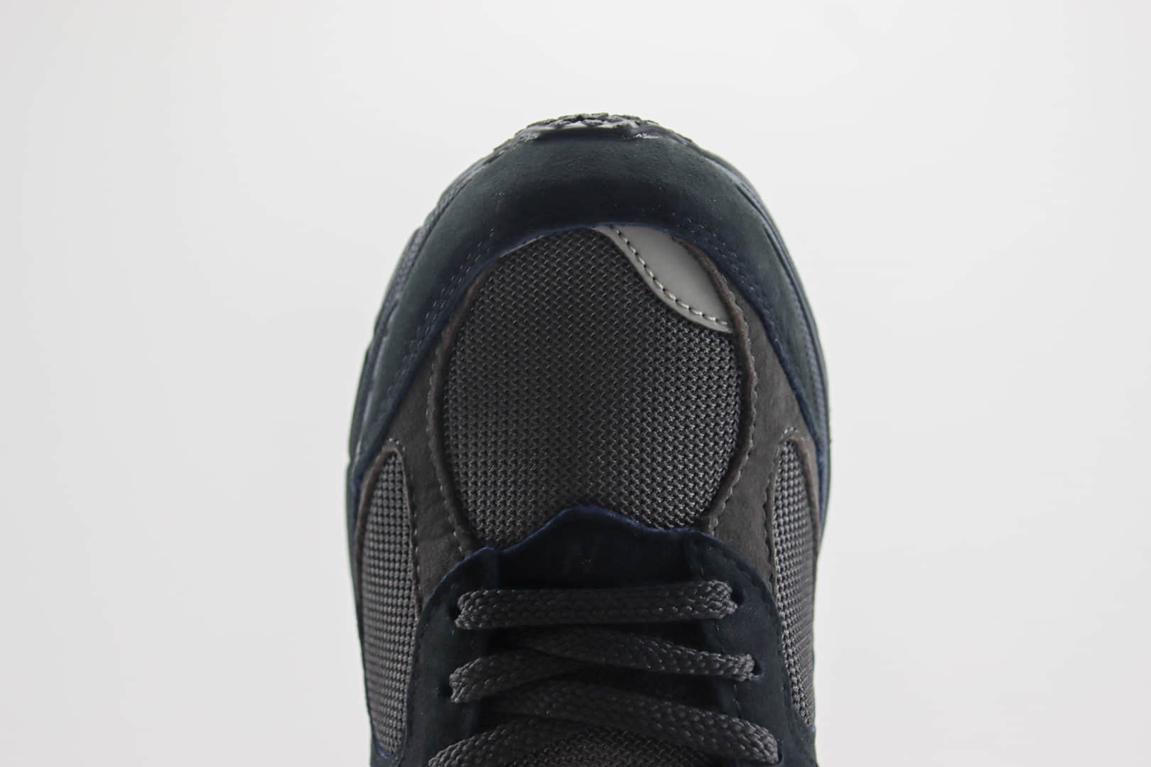 新百伦New Balance 2002R纯原版本NB2002R黑色复古跑鞋 莆田新百伦货源 货号:M2002RBV