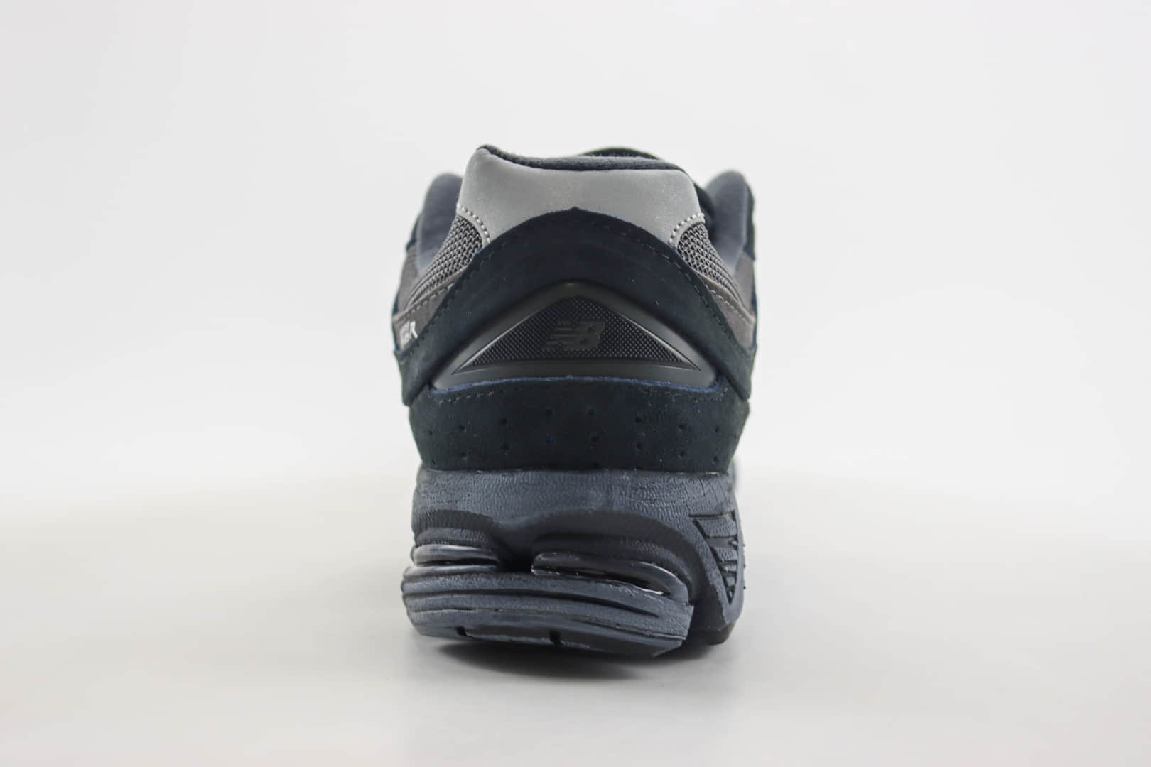 新百伦New Balance 2002R纯原版本NB2002R黑色复古跑鞋 莆田新百伦货源 货号:M2002RBV