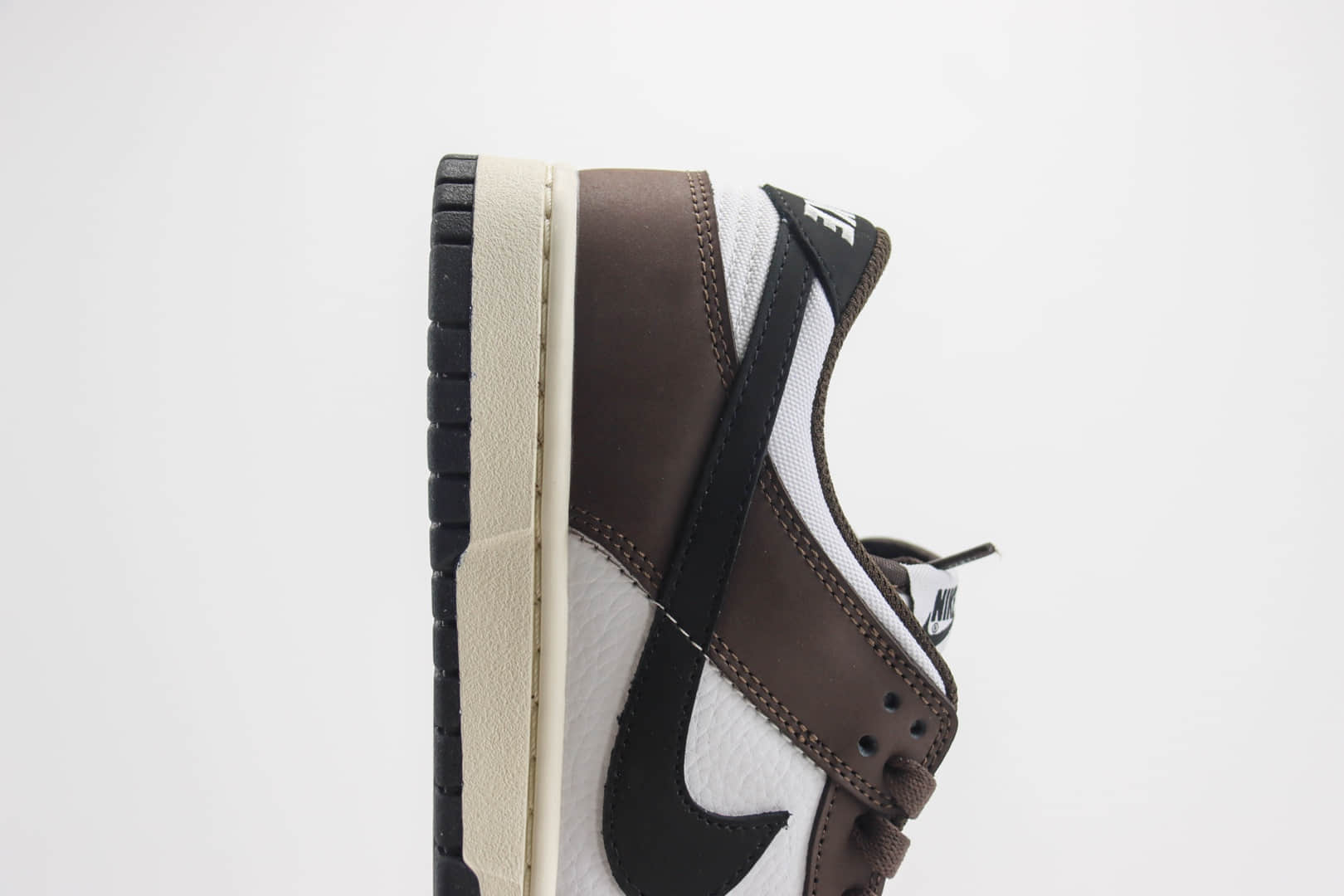 耐克Nike SB Dunk Low纯原版本低帮SB Dunk白黑棕滑板板鞋 莆田耐克批发 货号：HF4292-200