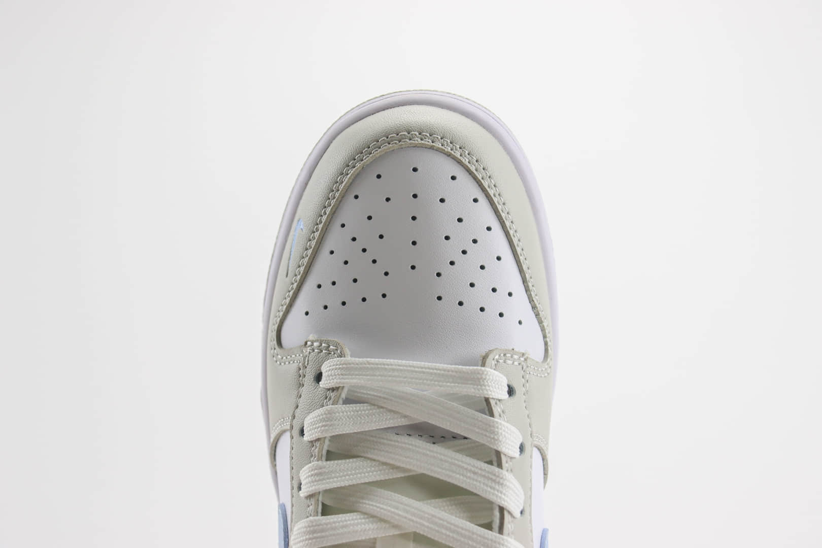 耐克Nike SB Dunk Low纯原版本低帮SB Dunk灰白蓝勾板鞋 莆田复刻鞋货源 货号:HF0023-100