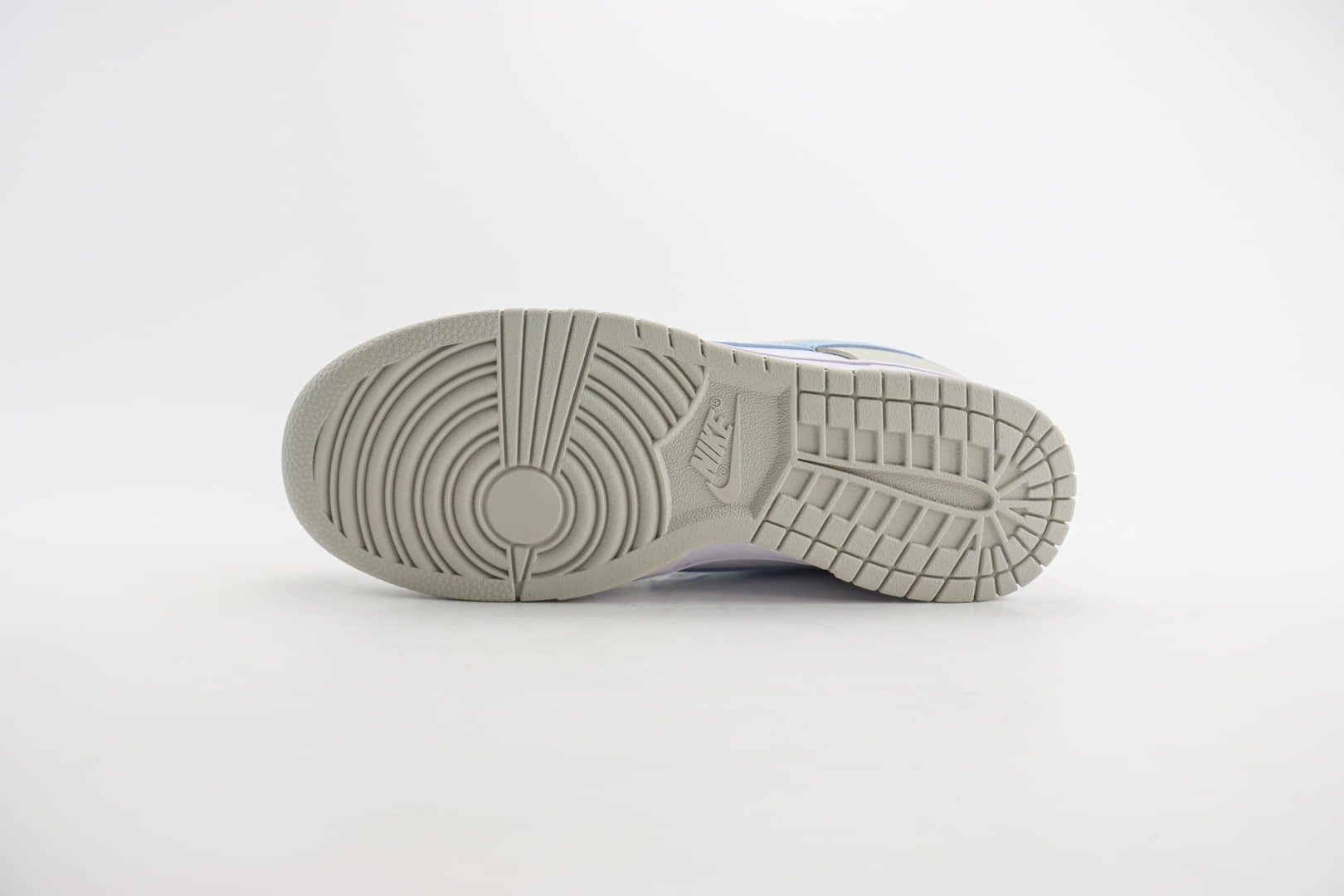 耐克Nike SB Dunk Low纯原版本低帮SB Dunk灰白蓝勾板鞋 莆田复刻鞋货源 货号:HF0023-100