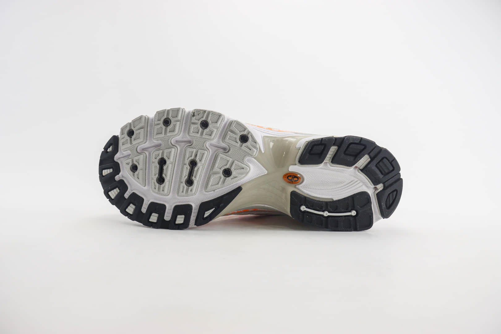 新百伦New Balance 740纯原版本NB740白橙色复古跑鞋 莆田新百伦货源 货号：MR740SE