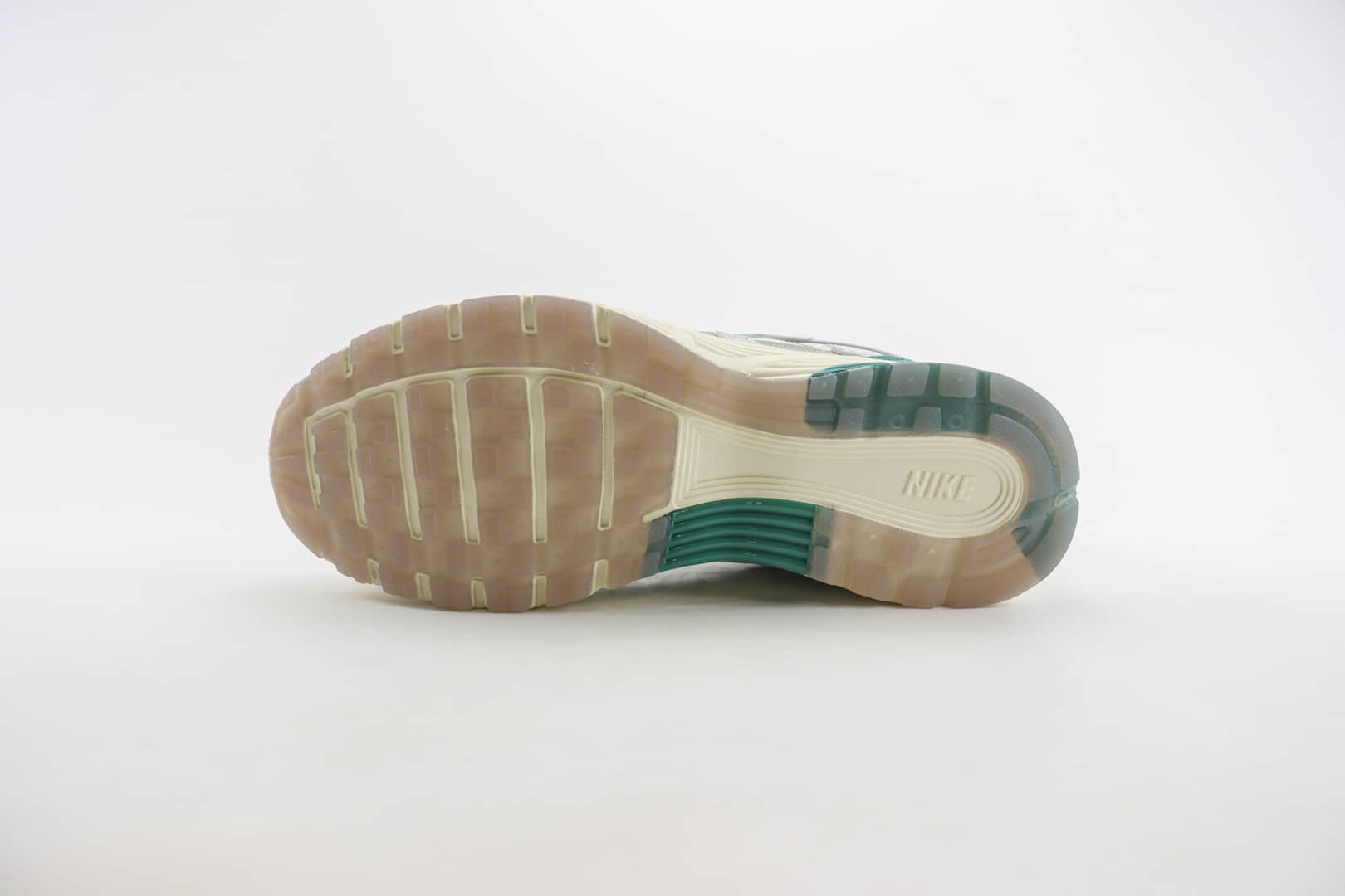 耐克Nike Initiator Running P-6000纯原版本白灰绿韩系老爹鞋 莆田耐克批发 货号：HF4308-072