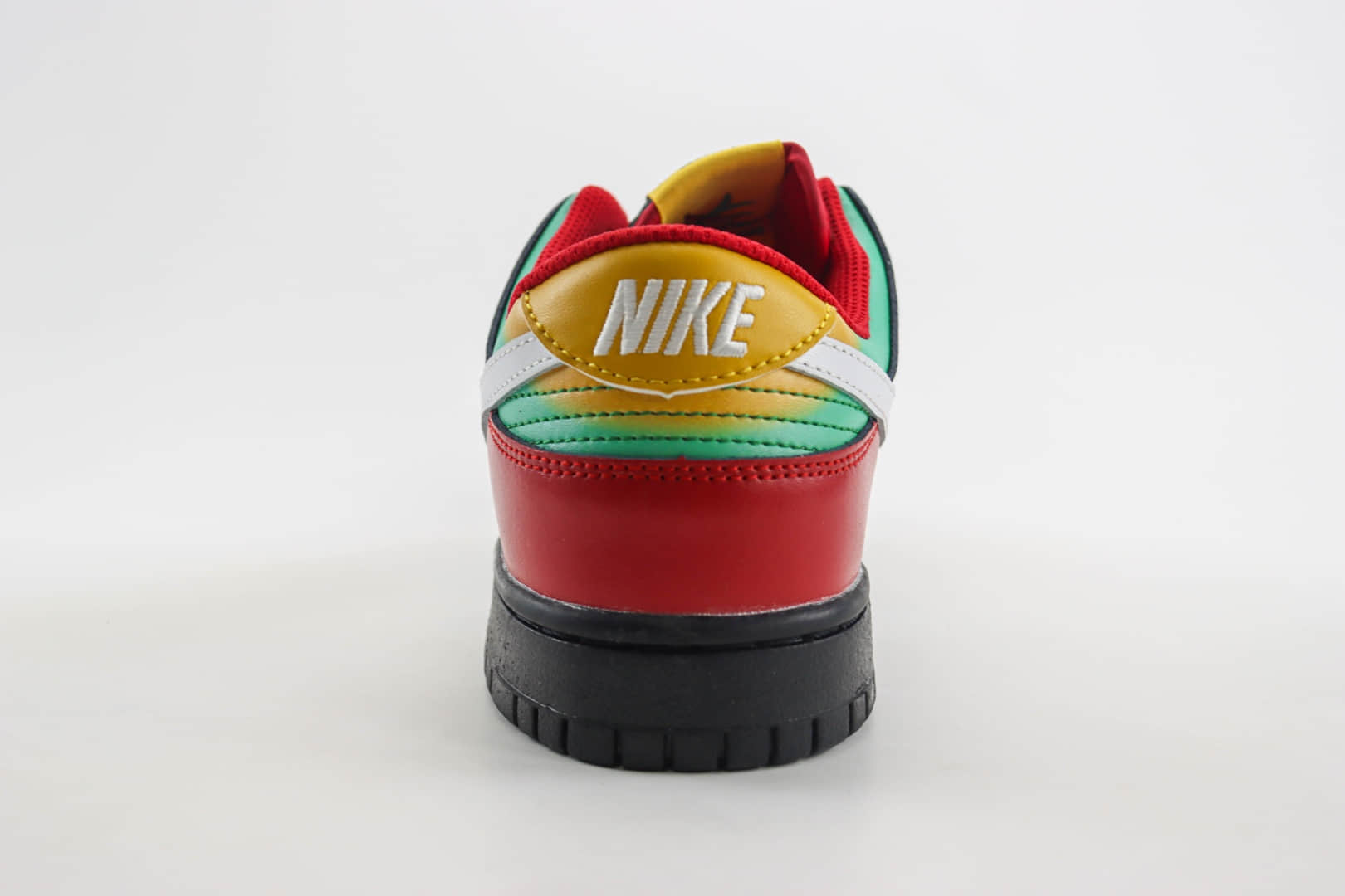 耐克Nike SB Dunk Low纯原版本低帮SB Dunk黑红色滑板板鞋 莆田耐克代理 货号:FZ3057-001