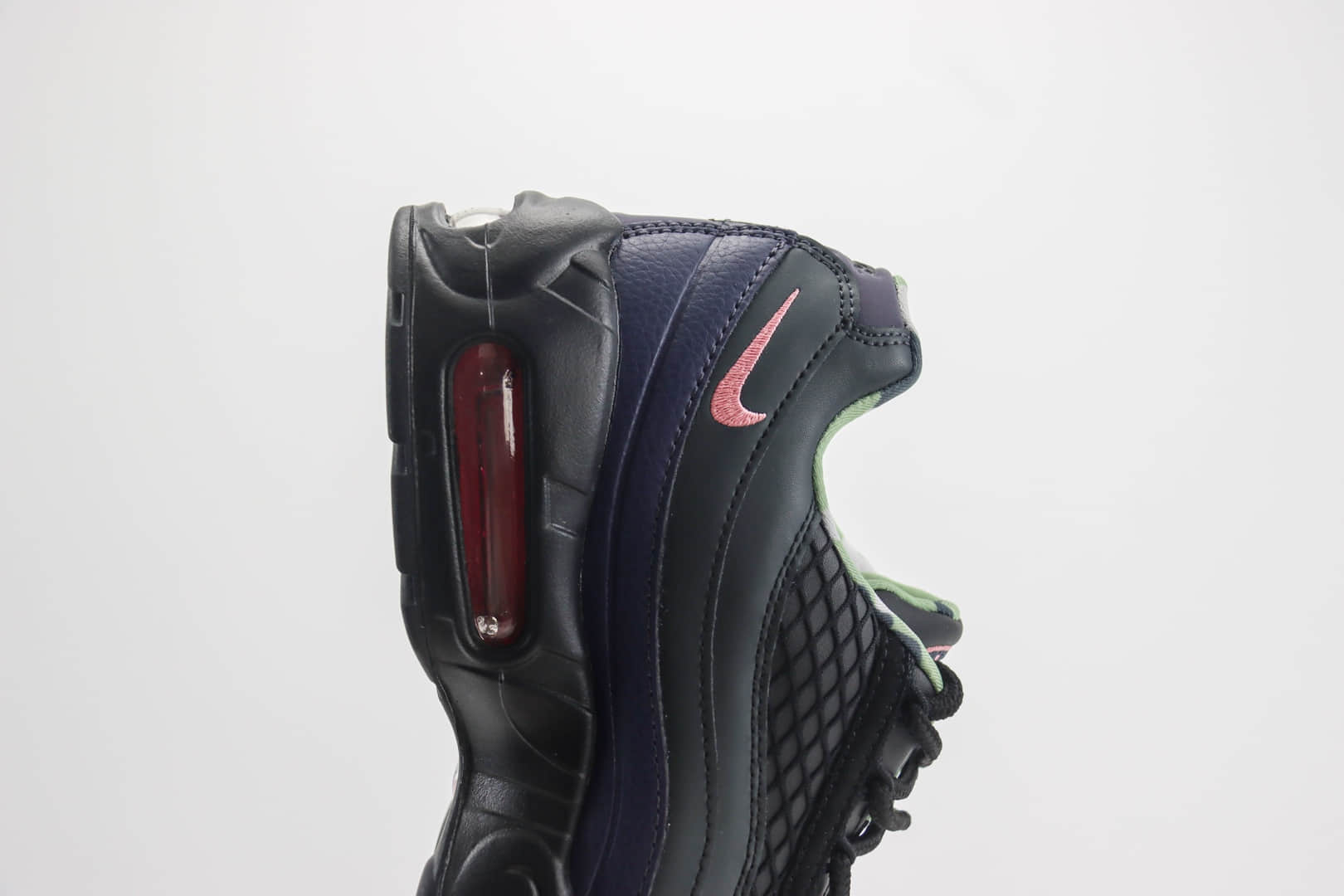 耐克Nike Air Max 95纯原版本黑紫色气垫跑鞋 莆田耐克货源 货号:FB2709-001