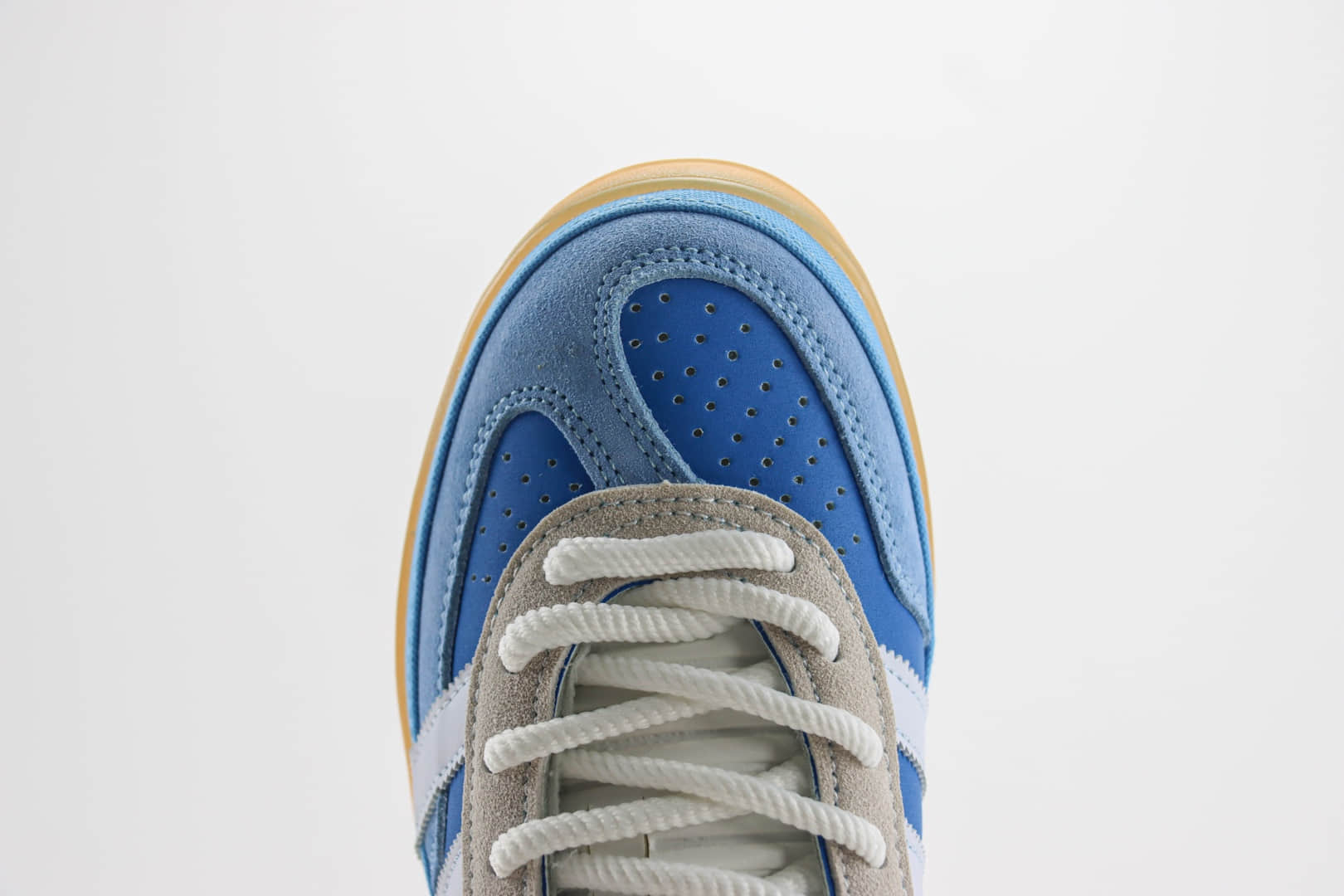 阿迪达斯Bad Bunny x adidas Originals Gazelle INdoor纯原版本坏痞兔联名蓝白色低帮板鞋 莆田阿迪达斯工厂 货号:IF9734