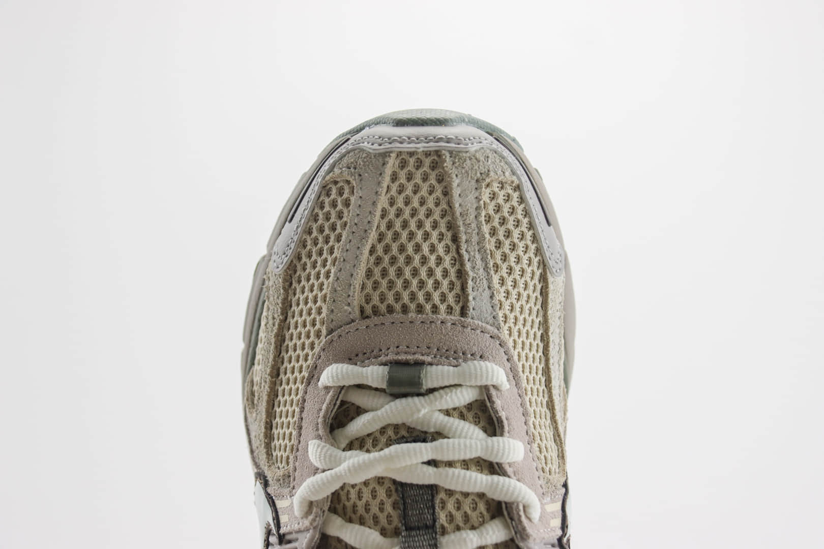 耐克Nike Zoom Vomero V5 SP纯原版本佛莫罗灰咖色复古跑鞋 莆田耐克代理 货号：FZ3653-104