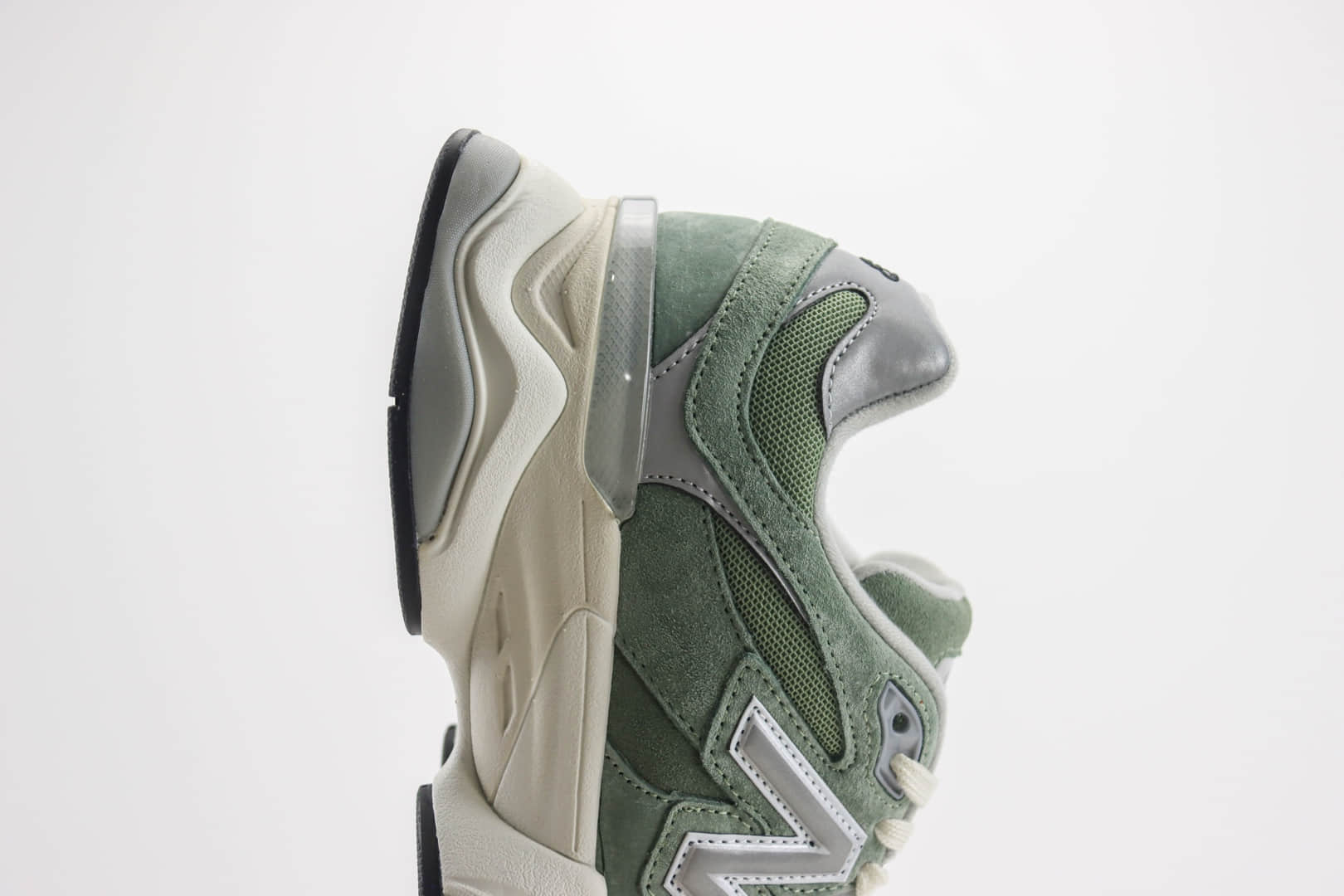 新百伦New Balance 9060纯原版本NB9060橄榄绿复古跑鞋 莆田新百伦工厂 货号:U9060MET