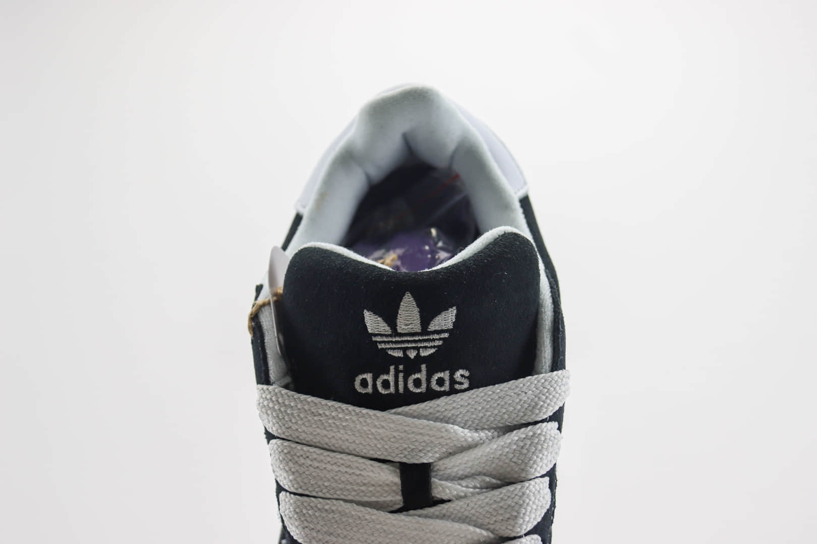 阿迪达斯Korn x adidas originals Campus 00S纯原版本三叶草联名Korn黑白面包鞋 莆田阿迪达斯货源 货号:IG0792