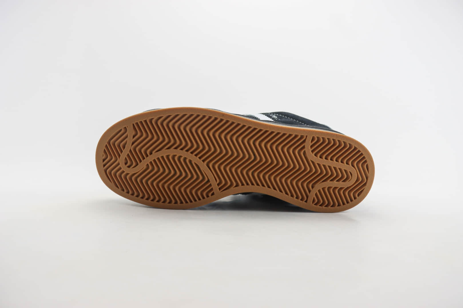 阿迪达斯Korn x adidas originals Campus 00S纯原版本三叶草联名Korn黑白面包鞋 莆田阿迪达斯货源 货号:IG0792