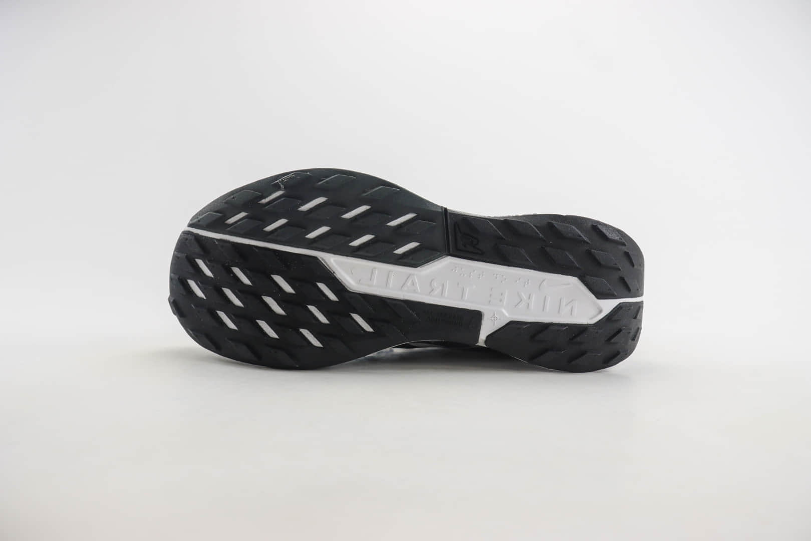 耐克Nike Reactx Pegasus Trail 5纯原版本越野5代黑白跑步鞋 莆田耐克货源 货号：DV3864-001