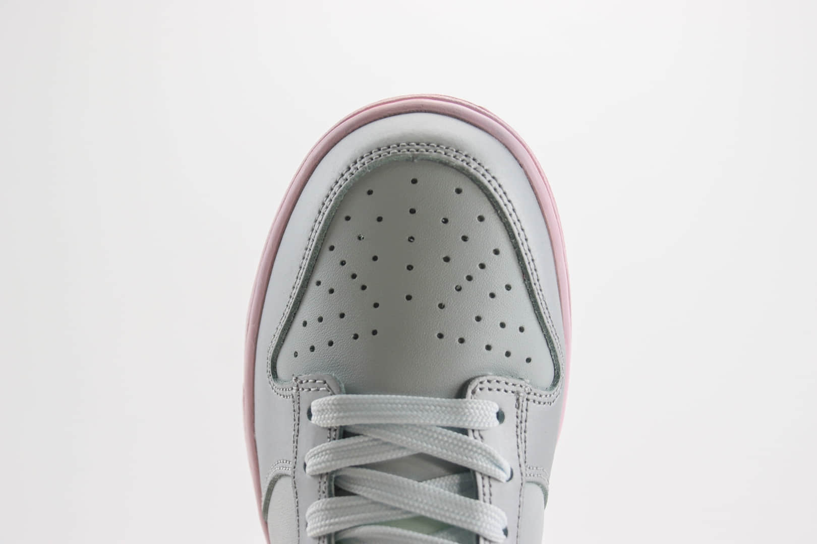 耐克Nike SB Dunk Low纯原版本低帮SB Dunk灰银粉滑板板鞋 莆田耐克工厂 货号:HM3698-006