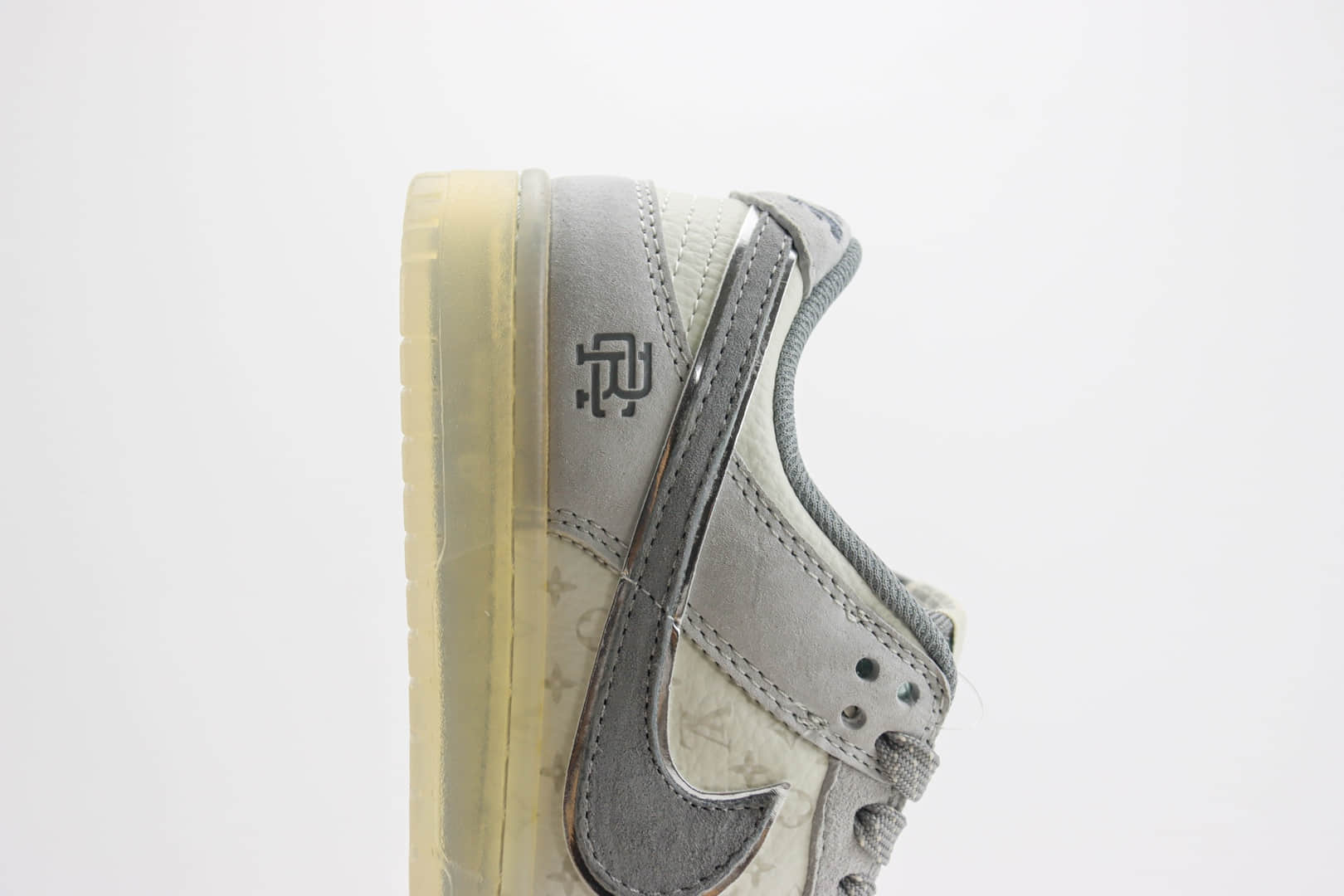 耐克Nike SB Dunk Low纯原版本低帮SB Dunk卫冕冠军板鞋 莆田耐克货源 货号：CR8033-502