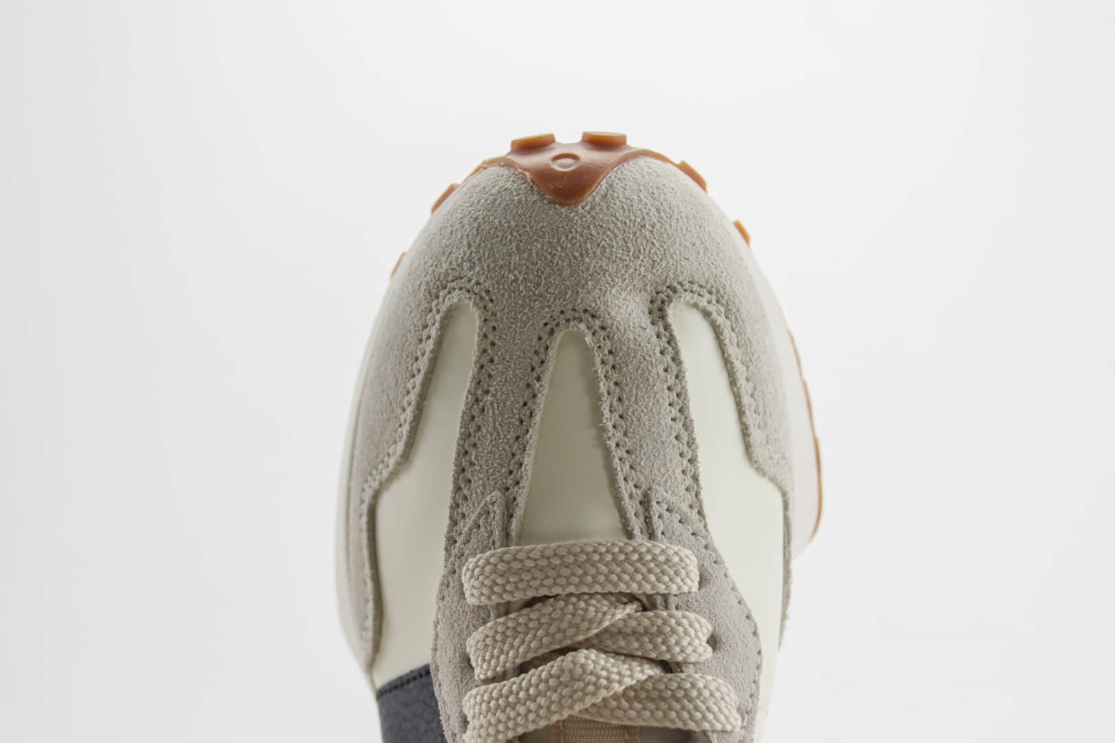 新百伦New Balance 327纯原版本米白灰黑NB327复古慢跑鞋 莆田新百伦货源 货号:WS327GD