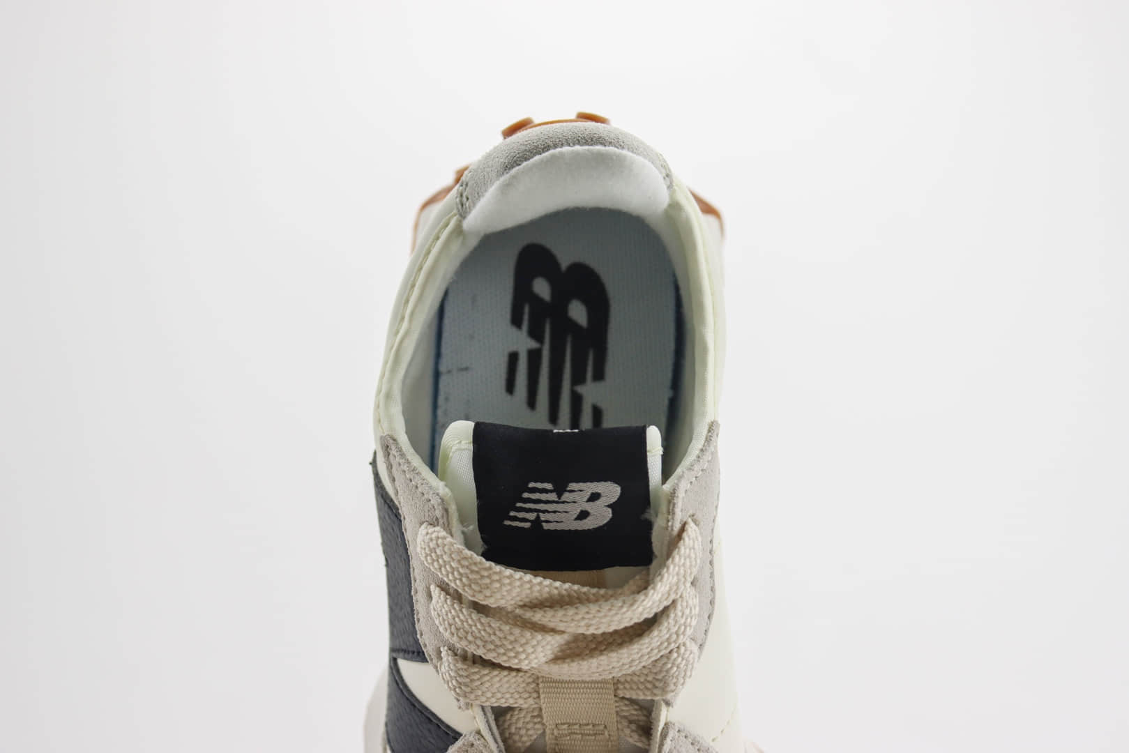 新百伦New Balance 327纯原版本米白灰黑NB327复古慢跑鞋 莆田新百伦货源 货号:WS327GD