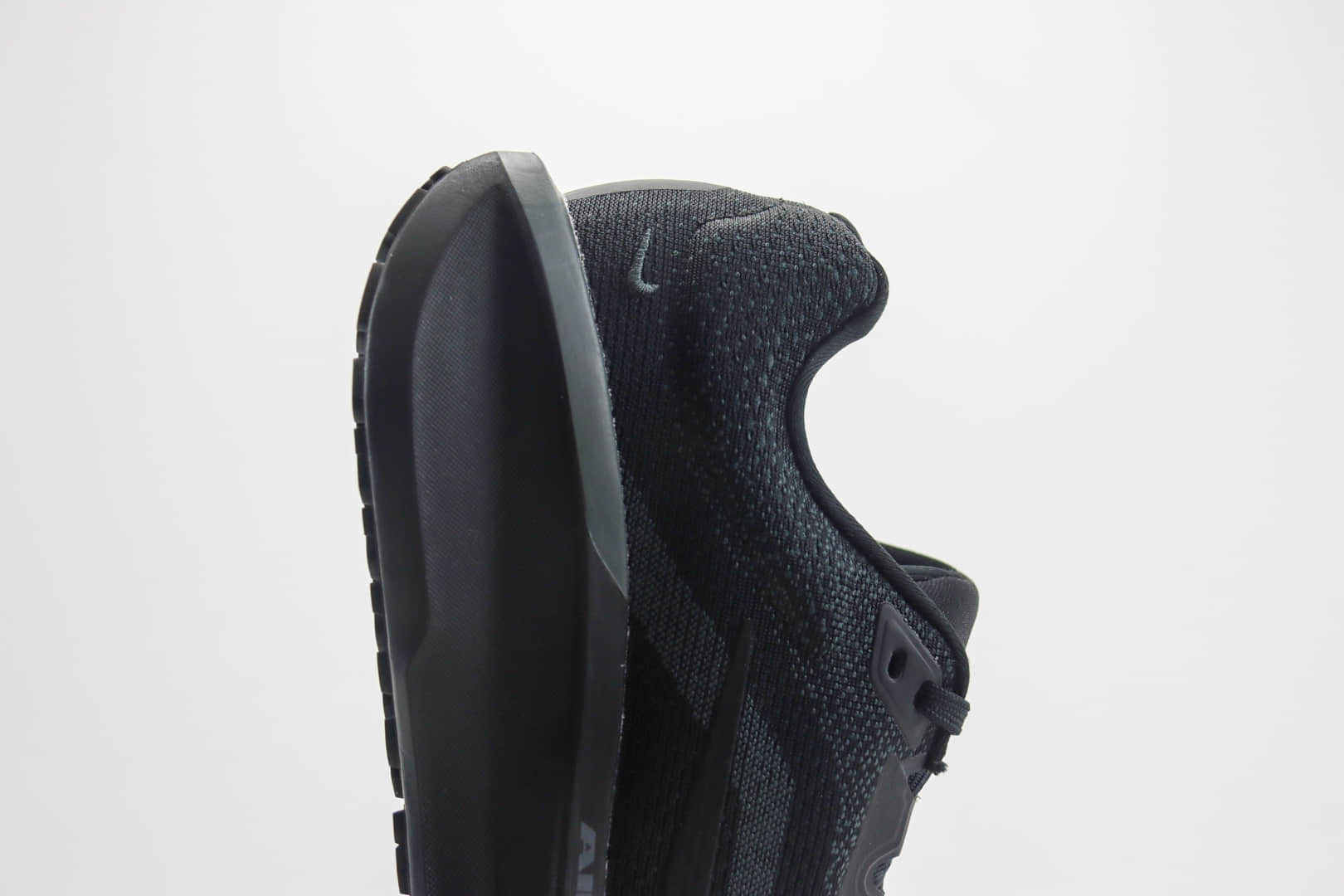 耐克Nike Air Zoom Winflo 11纯原版本黑色网面跑鞋 莆田耐克货源 货号:FJ9509-002